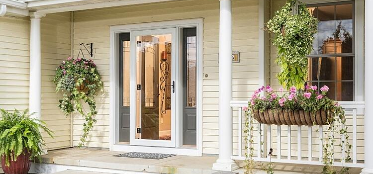 screen door installation in Mission Viejo